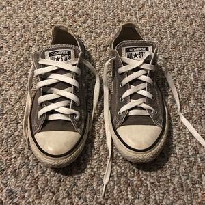 Grey converse